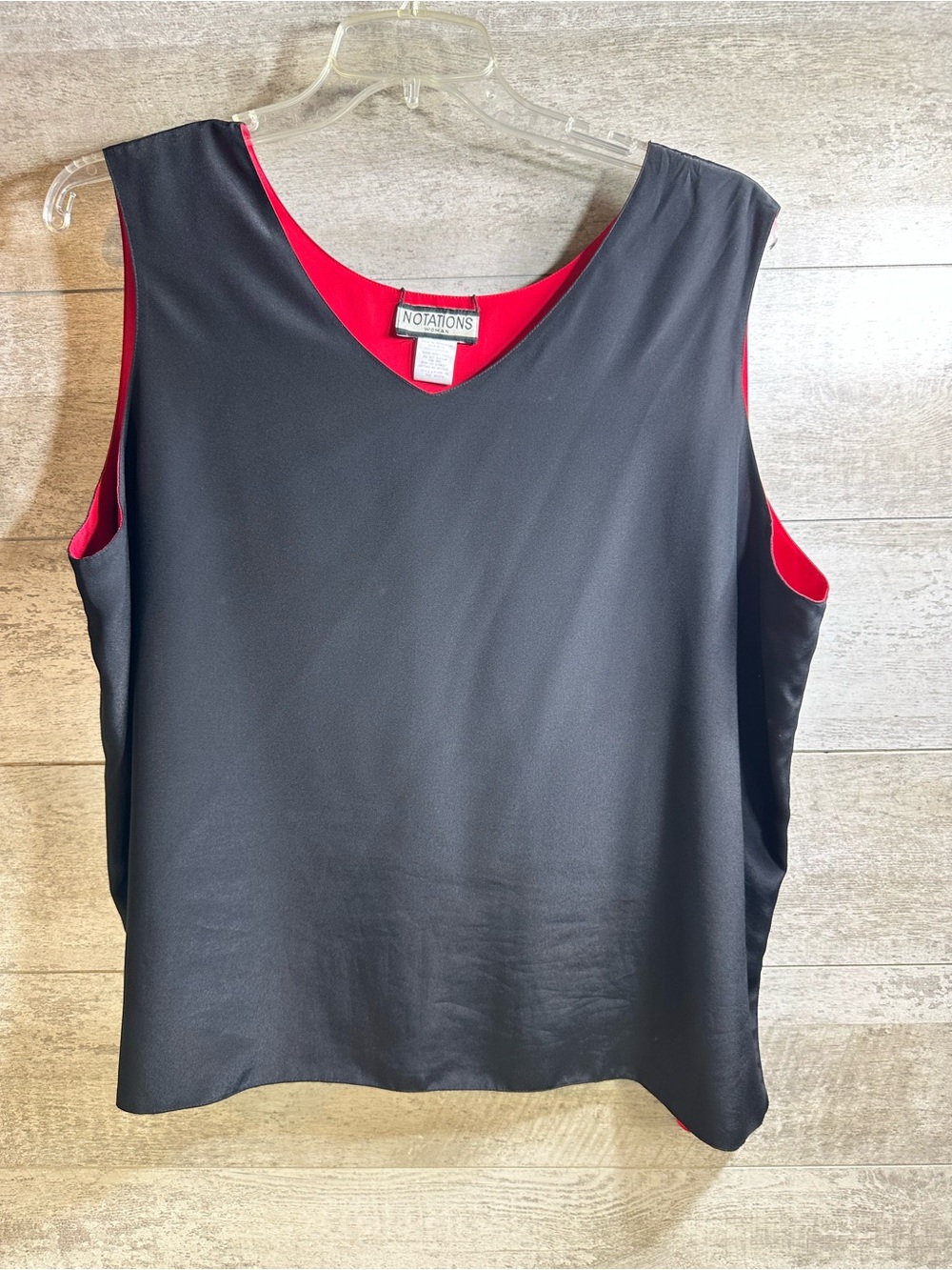 Notations Woman Black/RedSleeveless V-Neck Reversible Top Size 22W/42